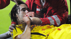 �������